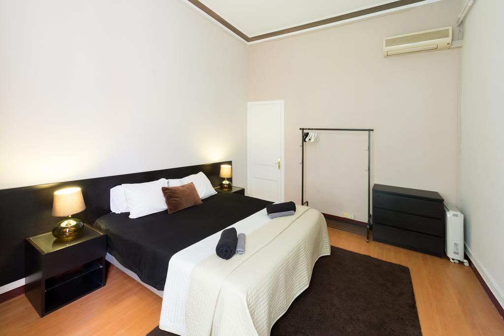 The Vintage Rentals บาร์เซโลนา ภายนอก รูปภาพ